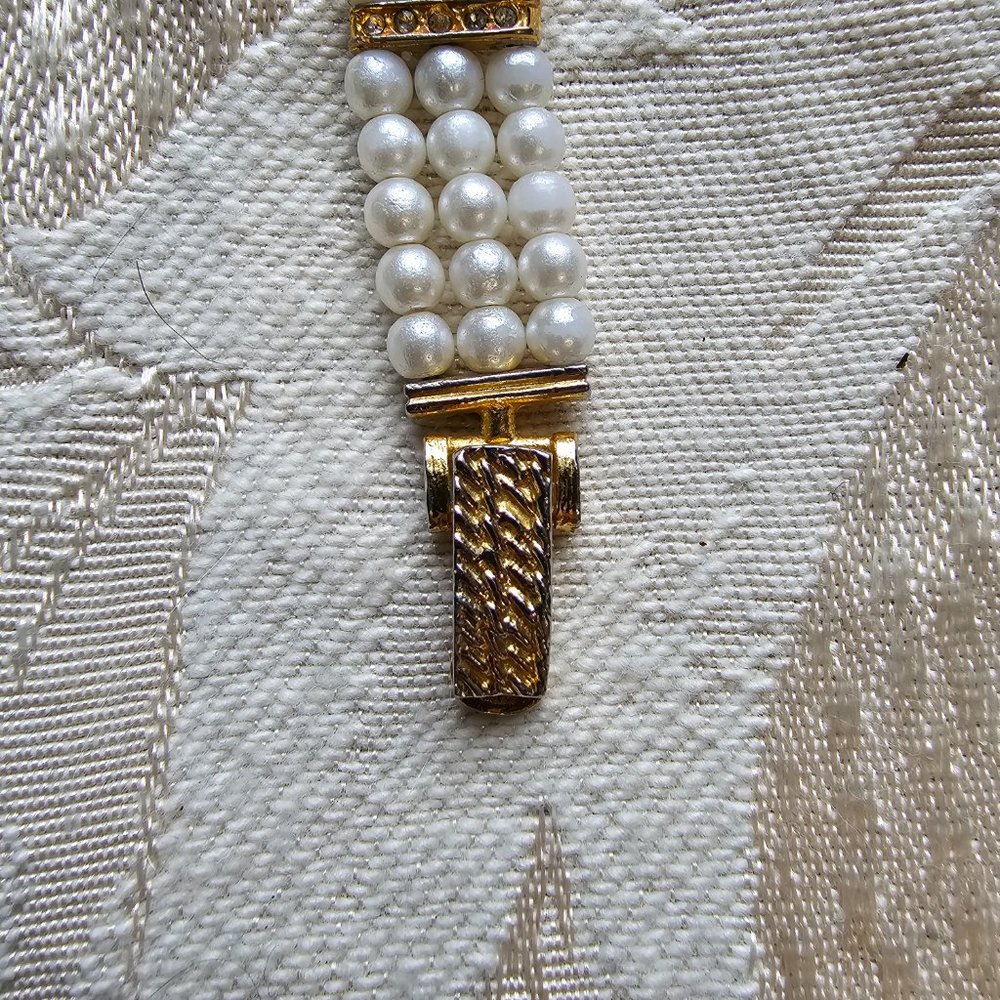 Eastman Quartz Gold Tone Pearl Rhinestone Watch - Picture 12 of 16